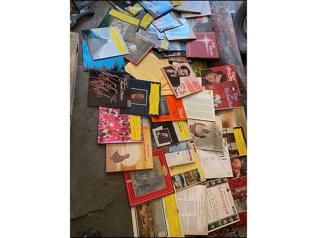 Zilverwerk, schilderijen, biblo, antiek enzovoort... - afbeelding 30 van  40