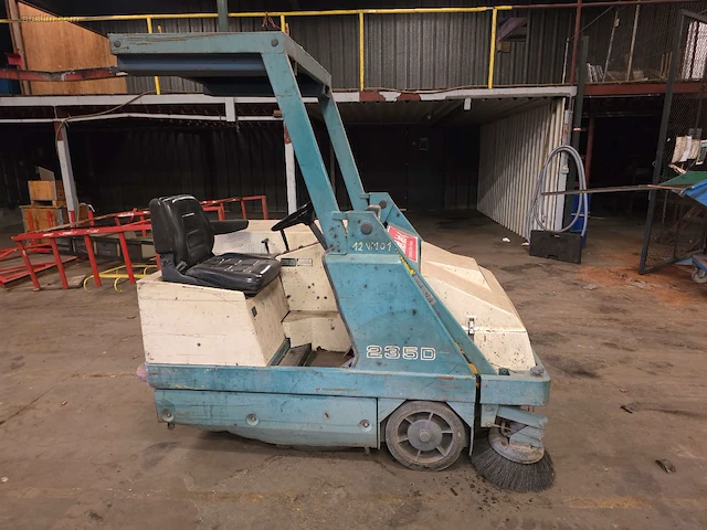 Zit borstelmachine tennant - afbeelding 4 van  10