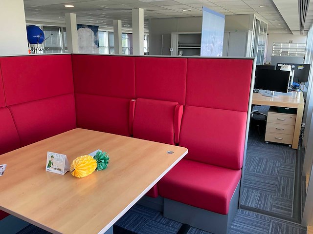 Zithoek + tafel - afbeelding 2 van  4