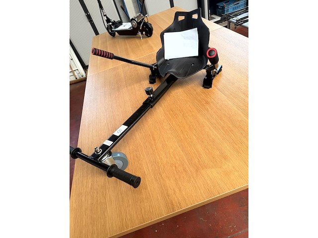 Zitje voor hoverboard - afbeelding 1 van  4