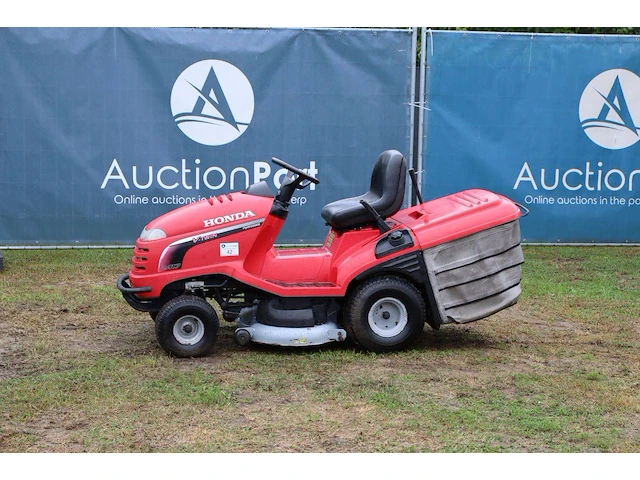 Zitmaaier honda 2417 v-twin benzine 9.9kw 2008 - afbeelding 1 van  1