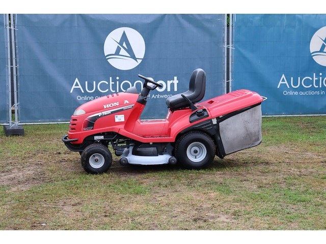 Zitmaaier honda 2417 v-twin benzine 9.9kw 2012 - afbeelding 1 van  1