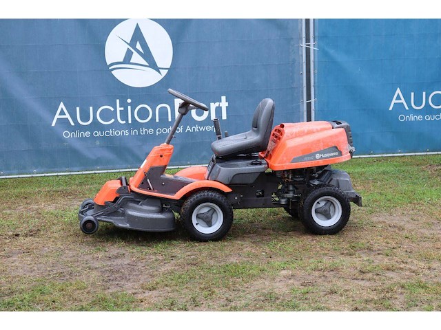 Zitmaaier husqvarna r11c benzine 13.5pk - afbeelding 1 van  1