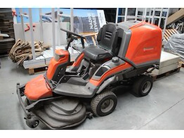 Zitmaaier husqvarna - afbeelding 1 van  14