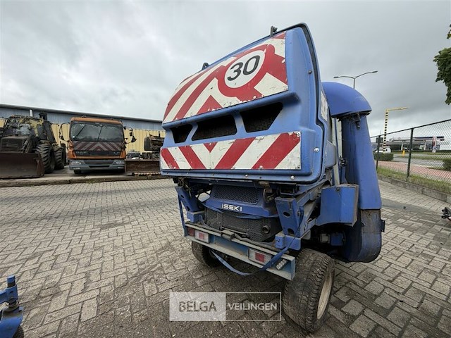 Zitmaaier iseki voor onderdelen - afbeelding 4 van  17