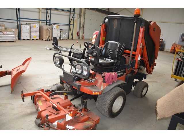 Zitmaaier met opraapsysteem kubota f3090, bouwjaar 2009 (niet getest) - afbeelding 10 van  24