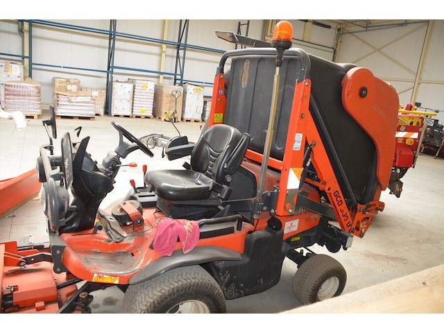 Zitmaaier met opraapsysteem kubota f3090, bouwjaar 2009 (niet getest) - afbeelding 11 van  24