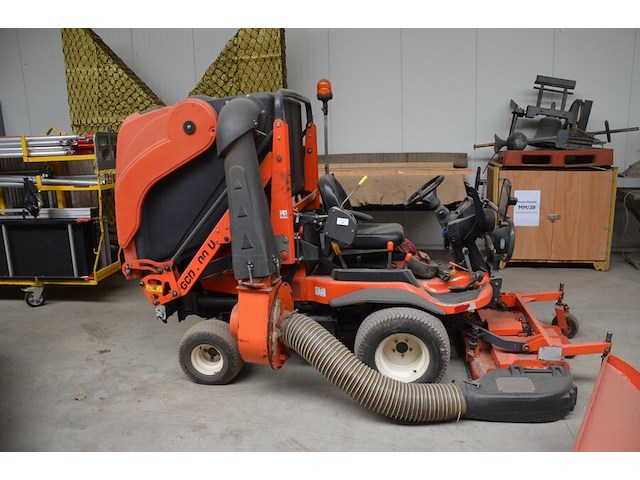 Zitmaaier met opraapsysteem kubota f3090, bouwjaar 2009 (niet getest) - afbeelding 17 van  24