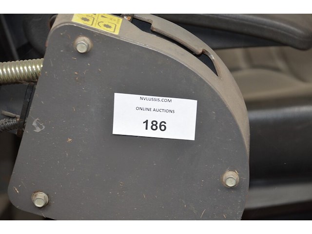Zitmaaier met opraapsysteem kubota f3090, bouwjaar 2009 (niet getest) - afbeelding 12 van  24