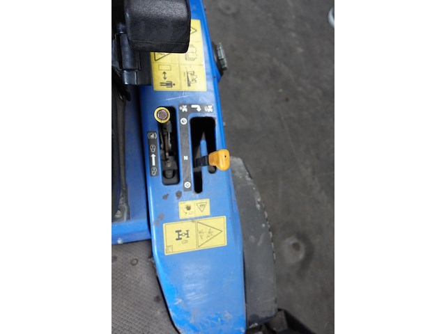 Zitmaaier new holland - afbeelding 10 van  12