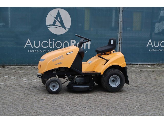 Zitmaaier stiga estate collector benzine 13.5pk - afbeelding 1 van  1