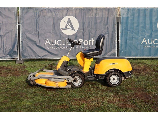 Zitmaaier stiga park 740 pwx 4x4 benzine - afbeelding 1 van  1