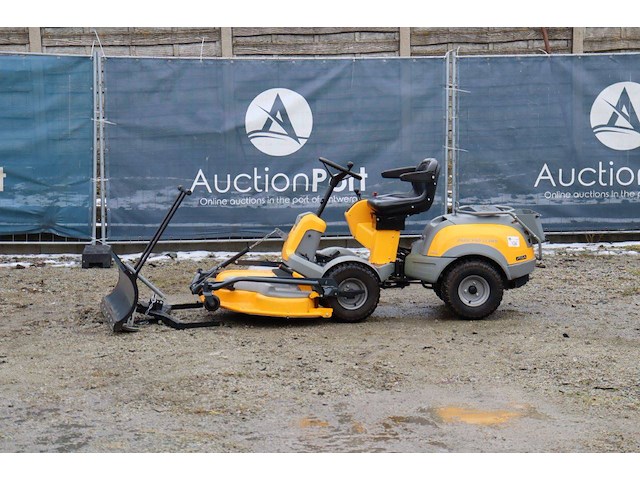 Zitmaaier stiga park pro 21 4wd benzine 14.7kw 2017 - afbeelding 1 van  1