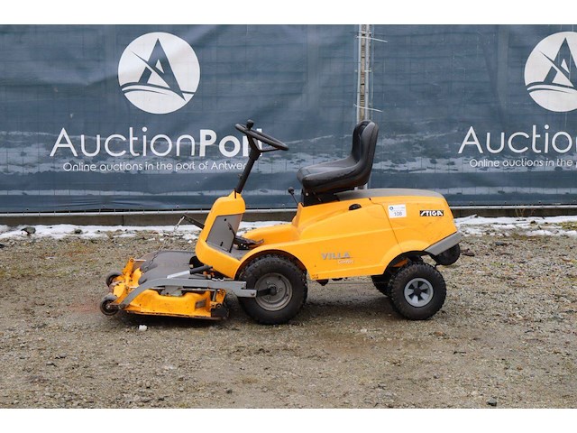 Zitmaaier stiga v001 benzine 10kw 2003 - afbeelding 1 van  1
