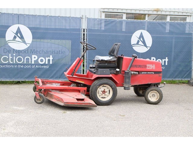 Zitmaaier toro groundsmaster 220-d diesel - afbeelding 1 van  1