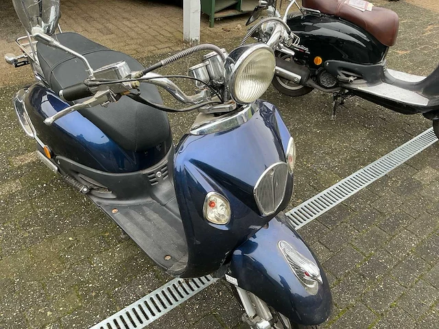 Znen zn50qt e 25 a klasse brommer - afbeelding 11 van  13