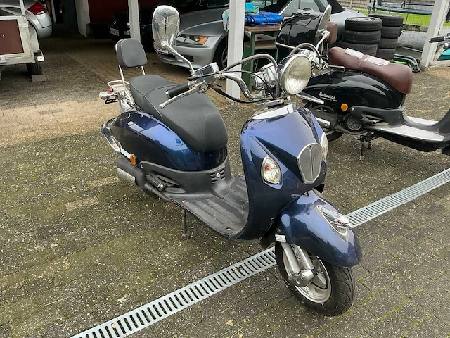 Znen zn50qt e 25 a klasse brommer - afbeelding 10 van  13