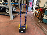 Zolderkar met batterij en kabels - afbeelding 1 van  5