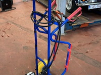 Zolderkar met batterij en kabels - afbeelding 2 van  5