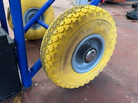 Zolderkar met batterij en kabels - afbeelding 4 van  5