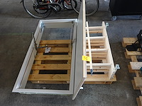 Zoldertrap met luik - afbeelding 1 van  5