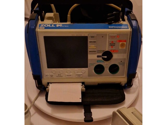 Zoll - defibrillators - afbeelding 4 van  4