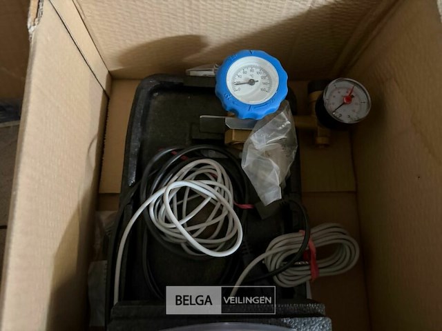 Zonne-energieregelaar resol - afbeelding 2 van  3