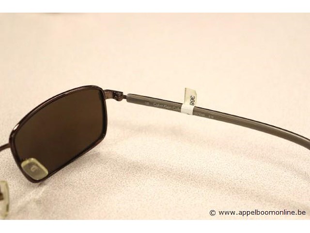 Zonnebril calvin klein - afbeelding 3 van  3