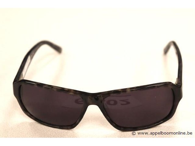 Zonnebril calvin klein - afbeelding 2 van  3