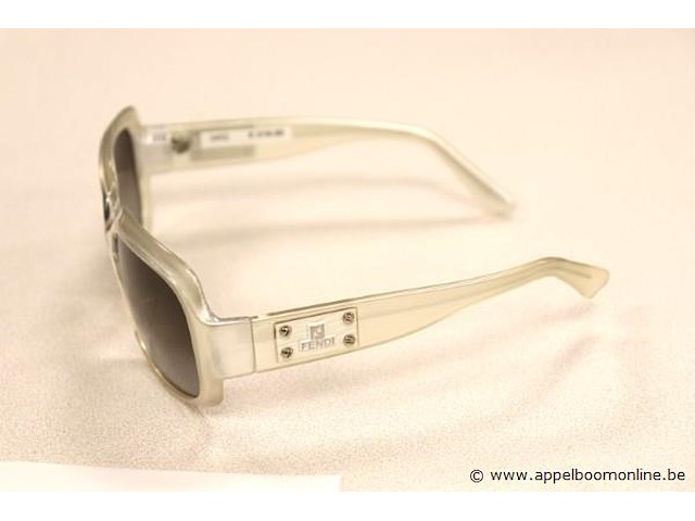 Zonnebril fendi - afbeelding 2 van  3