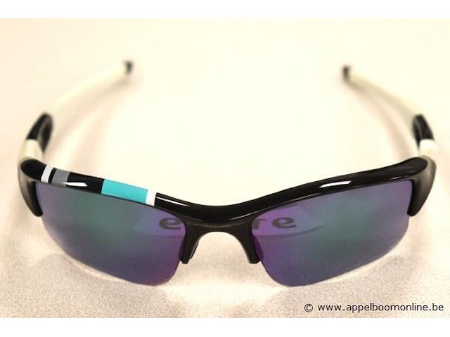 Zonnebril oackley - afbeelding 2 van  3