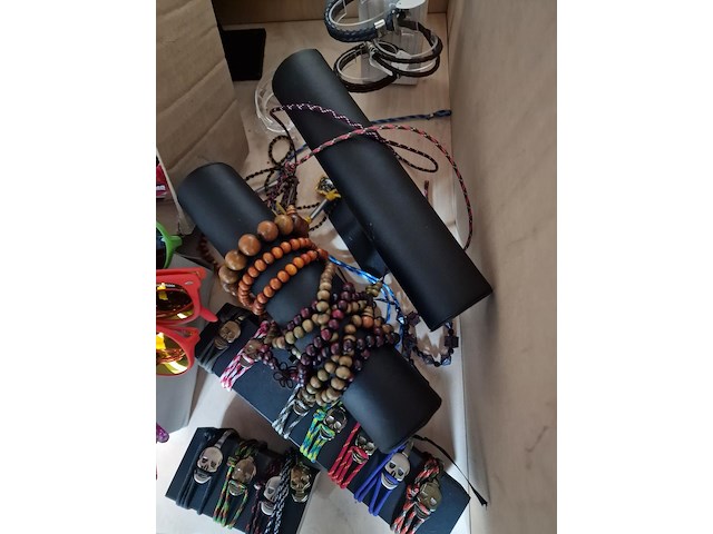 Zonnebrillen en armbanden - afbeelding 3 van  6