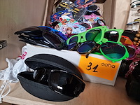 Zonnebrillen en armbanden - afbeelding 6 van  6