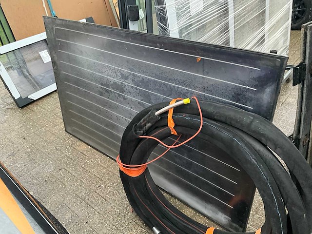 Zonnepaneel met kabel - afbeelding 2 van  5