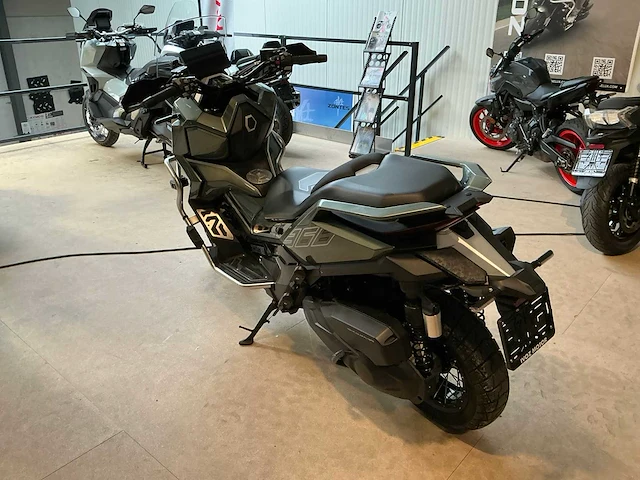 Zontes 368 motorfiets - afbeelding 13 van  15
