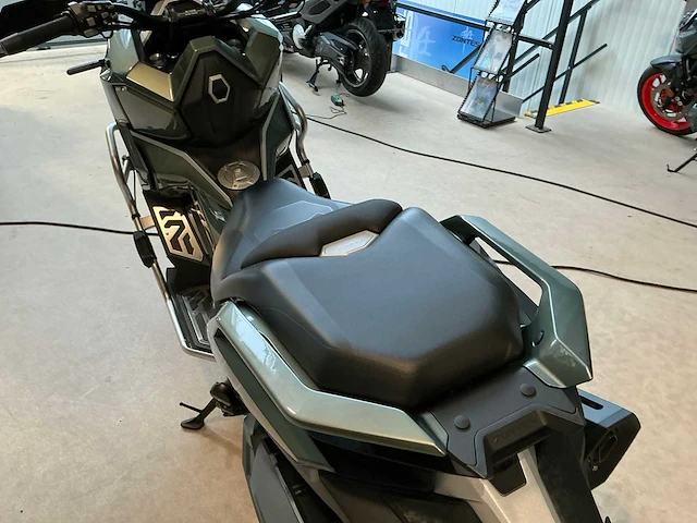 Zontes 368 motorfiets - afbeelding 15 van  15