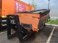 Zoutstrooier, bucher, uh4000 a/id, bouwjaar 2015, 4m³ vast, 2600l vloeistof, 3020kg leeggewicht, werking niet gekend