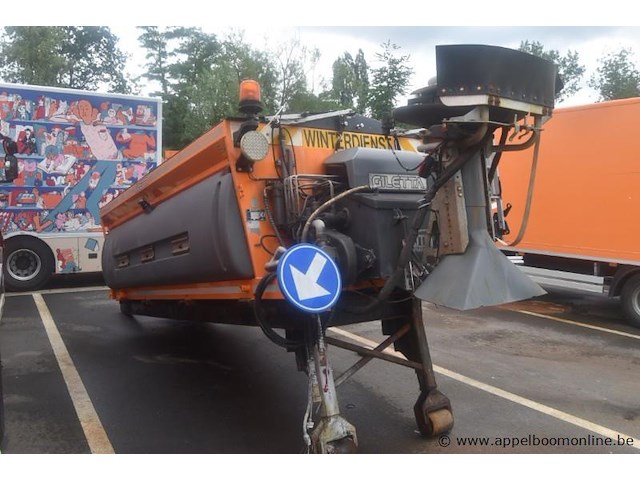 Zoutstrooier, giletta, uh4000 a/id, bouwjaar 2014, 4m³ vaste stof capaciteit, 2600 liter vloeistof capaciteit, leeggewicht 3010kg, werking niet gekend - afbeelding 3 van  5