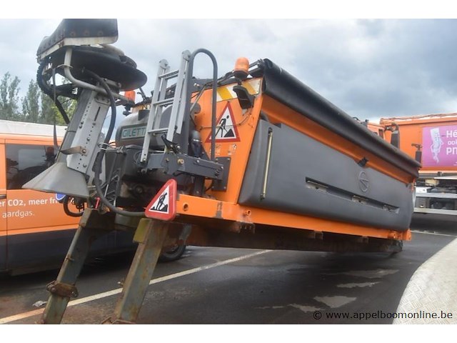 Zoutstrooier, giletta, uk4000 a/w, bouwjaar 2011, leeggewicht 2370 kg, vaste capaciteit 5m³, vloeistof capaciteit 2600l, werking niet gekend - afbeelding 3 van  6