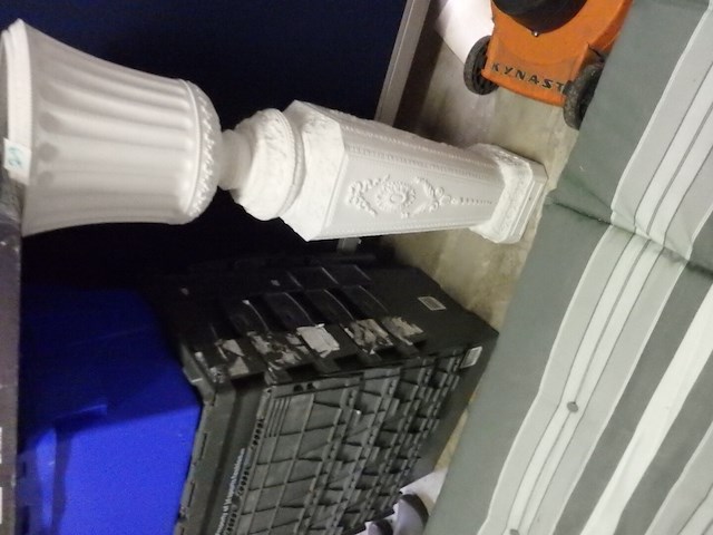 Zuil + bloempot - afbeelding 2 van  3