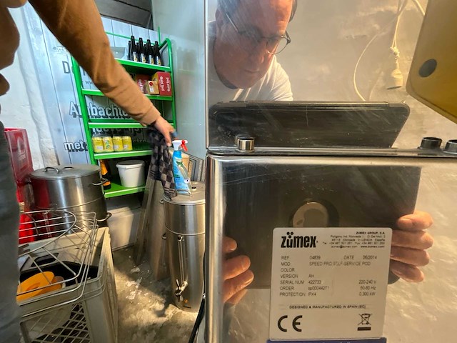 Zumex speed pro self service pod sapcentrifuge - afbeelding 7 van  11