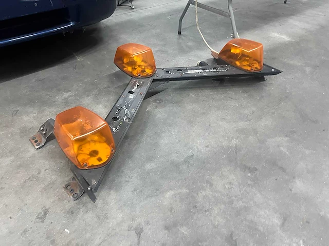Zwaailamp - autoverlichting - afbeelding 4 van  4