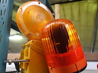 Zwaailicht en waarschuwingslicht - afbeelding 1 van  1