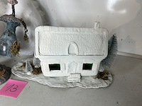 Zwaan + 3 kabouter huisjes