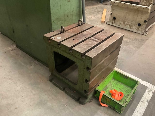 Zwaar metalen matrijzen/machine onderdeel (2x) - afbeelding 1 van  4