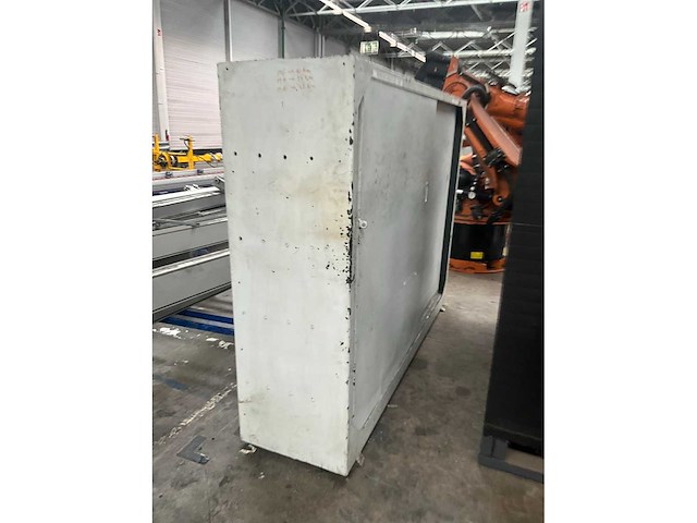 Zwaar metalen opbergkast - afbeelding 3 van  8