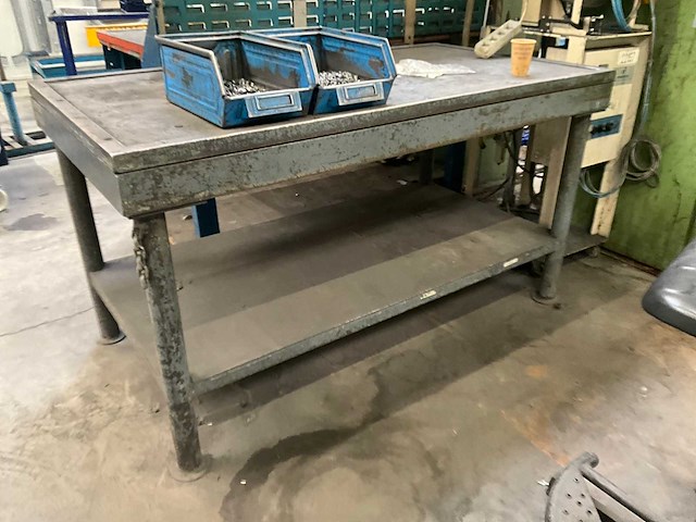 Zwaar metalen werkbank - afbeelding 2 van  4