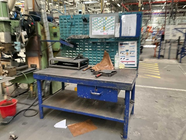 Zwaar metalen werkbank - afbeelding 2 van  6