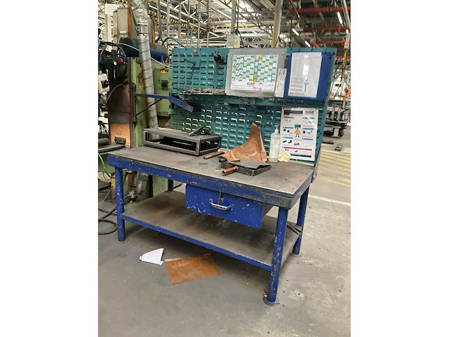 Zwaar metalen werkbank - afbeelding 3 van  6