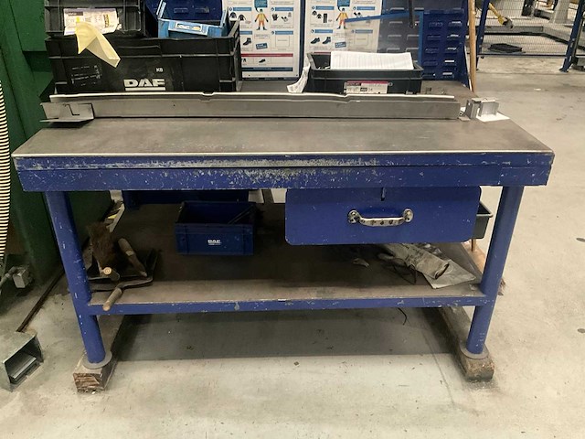 Zwaar metalen werkbank - afbeelding 3 van  9